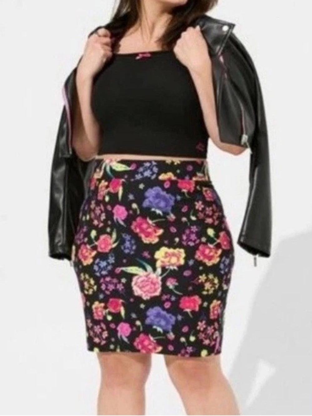 Betsey Johnson x Torrid Ponte Pull On Rose Floral Pencil Skirt Plus Size 1X